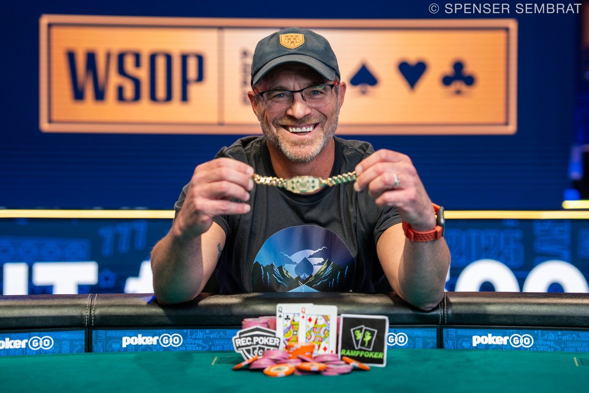 Craig Savage Clinches $500 NLHE Freezeout Bracelet, Snags $229K