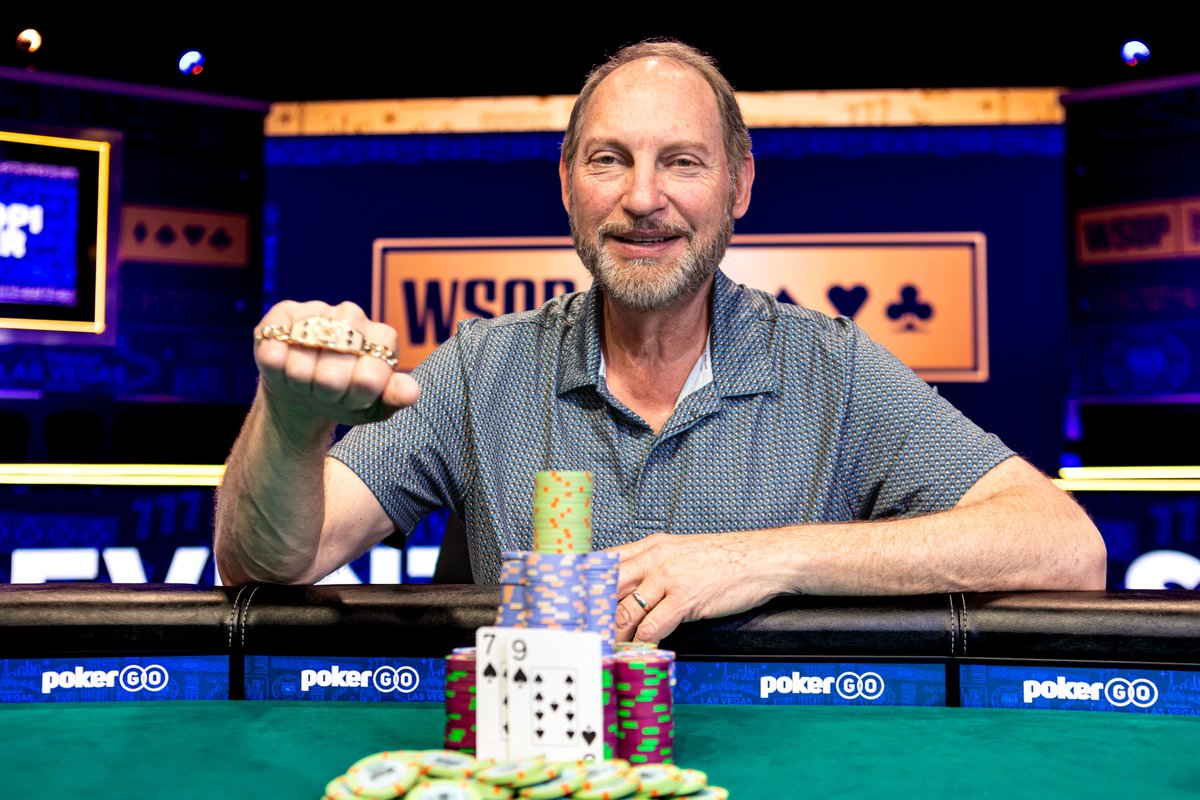 Lonny Weitzel Triumphs in $1K Super Seniors WSOP, Takes Home $356K